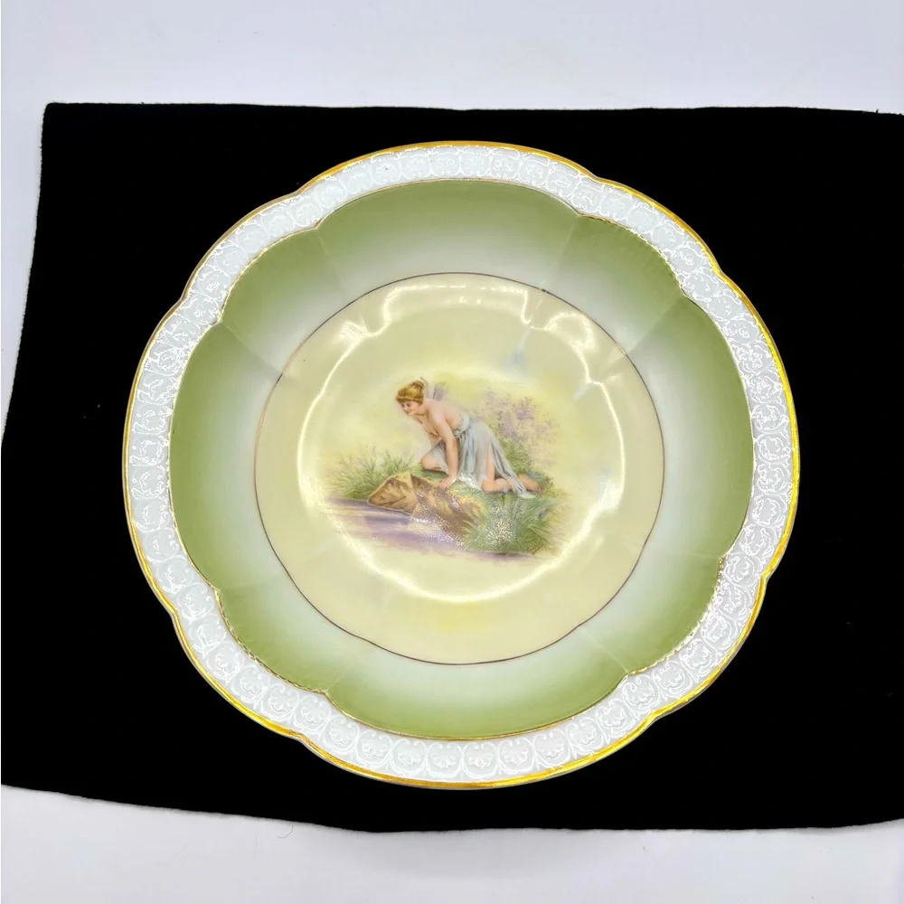 Antique R.C. Carmen Bavaria bowl c1900 based on Psyche at Nature's Mirror.